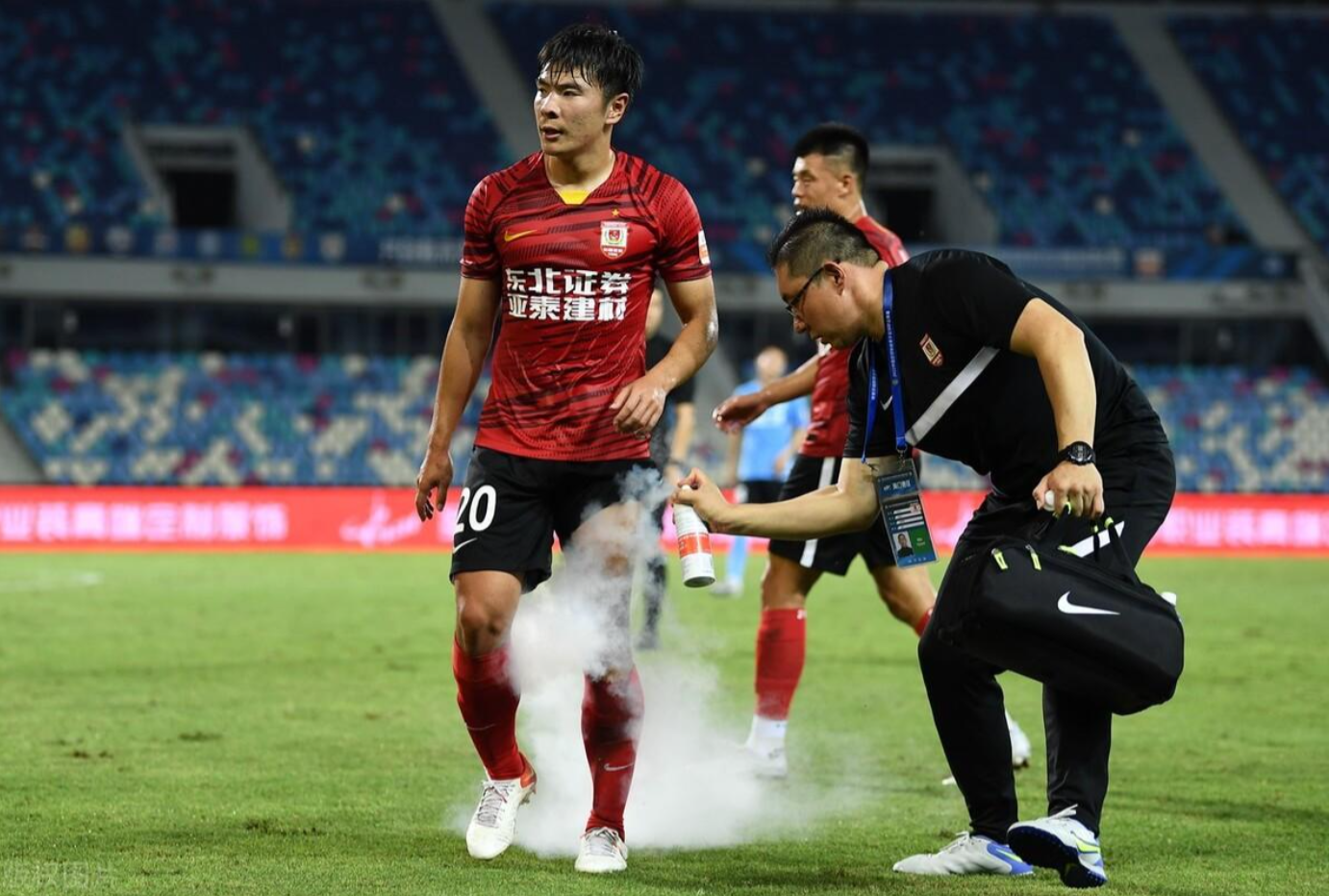 爱游戏体育-今夜国王杯传出新动向,圣安东尼奥马刺复出首秀,管理层表态:球迷炸锅,赛季目标并未改变的简单介绍